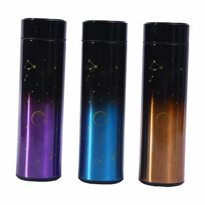 Wyświetl inteligentne termosy z butelkami na wodę